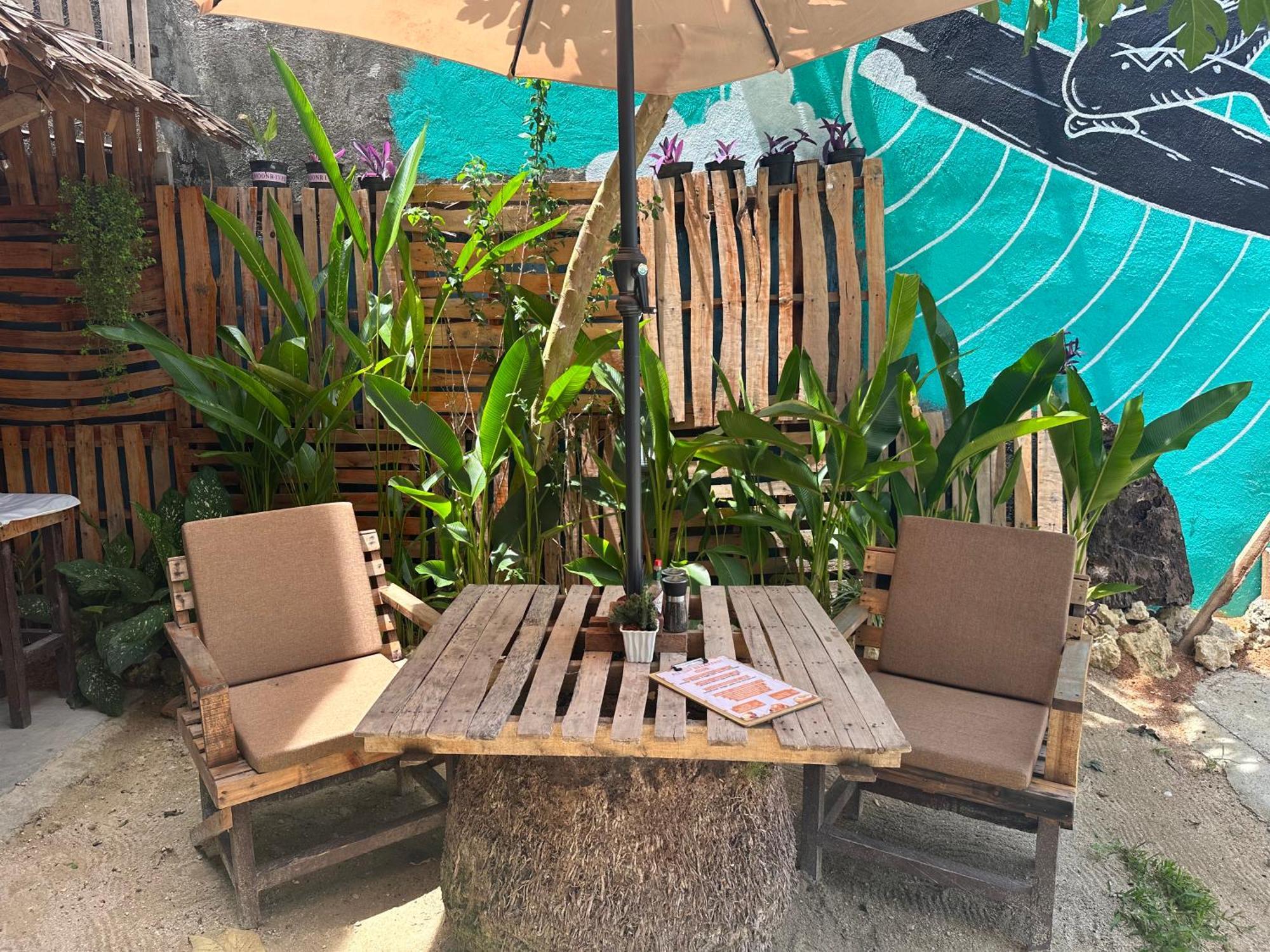 Wave Retreat Hostel เจเนอรัลลูนา ภายนอก รูปภาพ