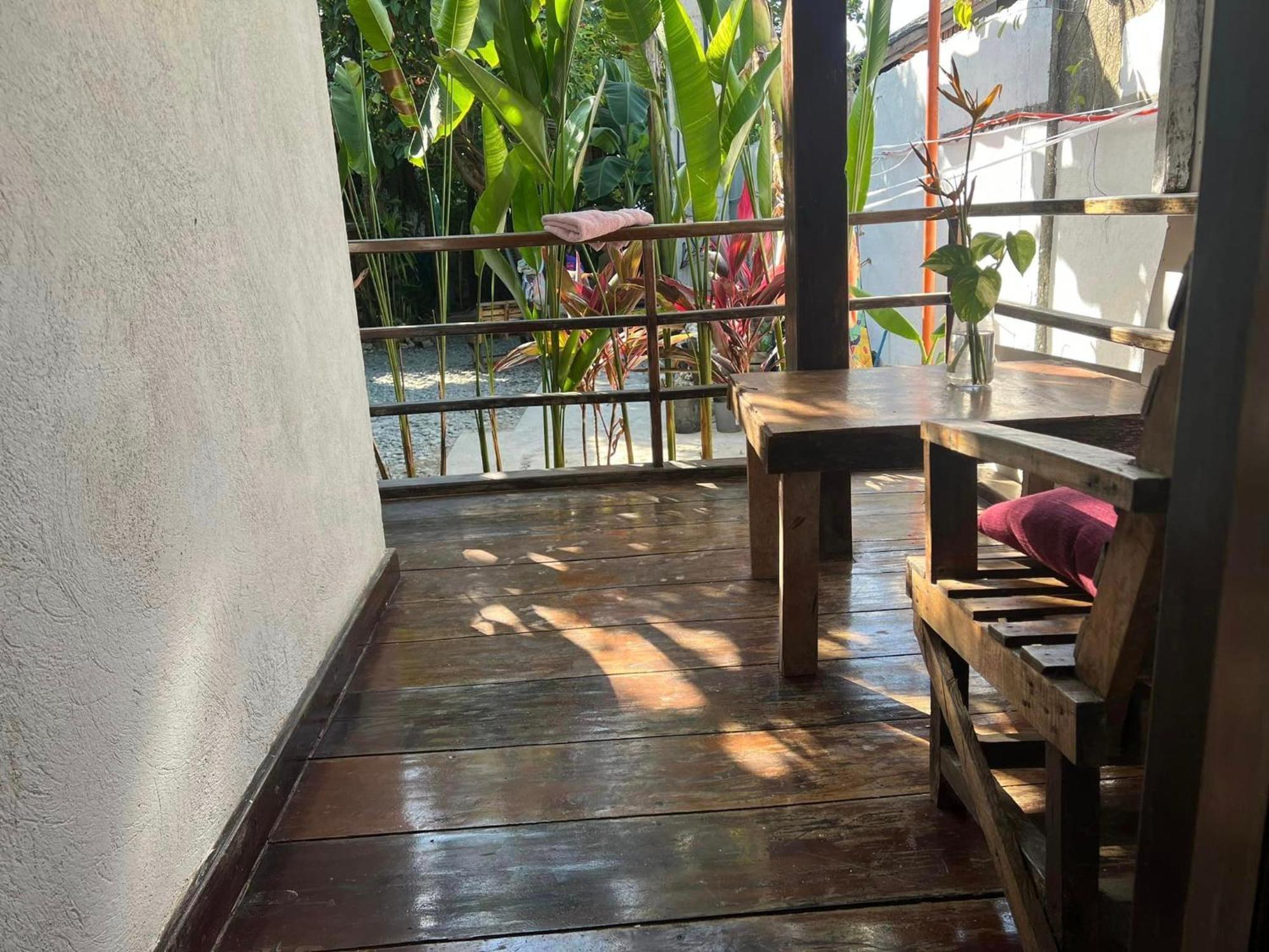 Wave Retreat Hostel เจเนอรัลลูนา ภายนอก รูปภาพ